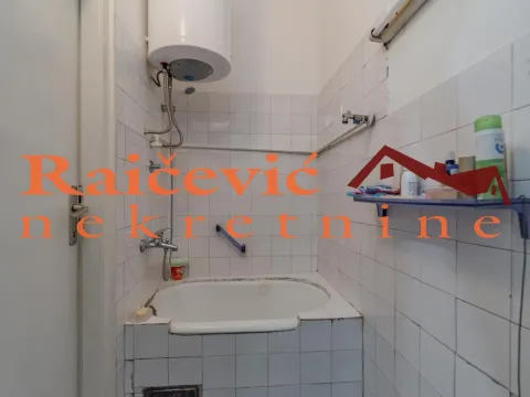 Rent, office space, 40m², Centar, Stara Pazova - image 14