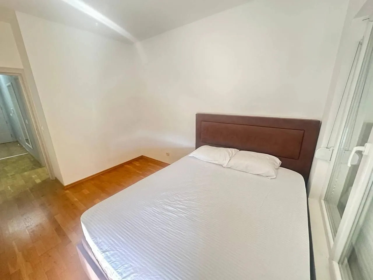 Rent, one bedroom apartment, 52m², Dubovica, Budva