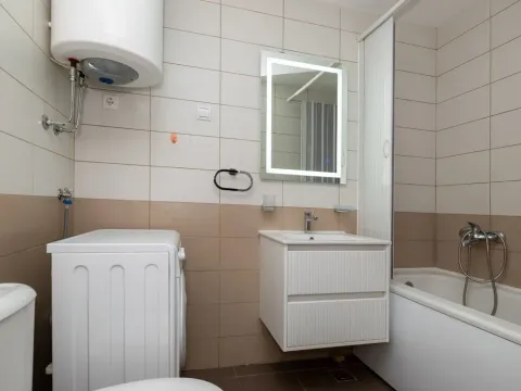 Rent, two bedroom apartment, 60m², Pod Goricom, Podgorica - image 11