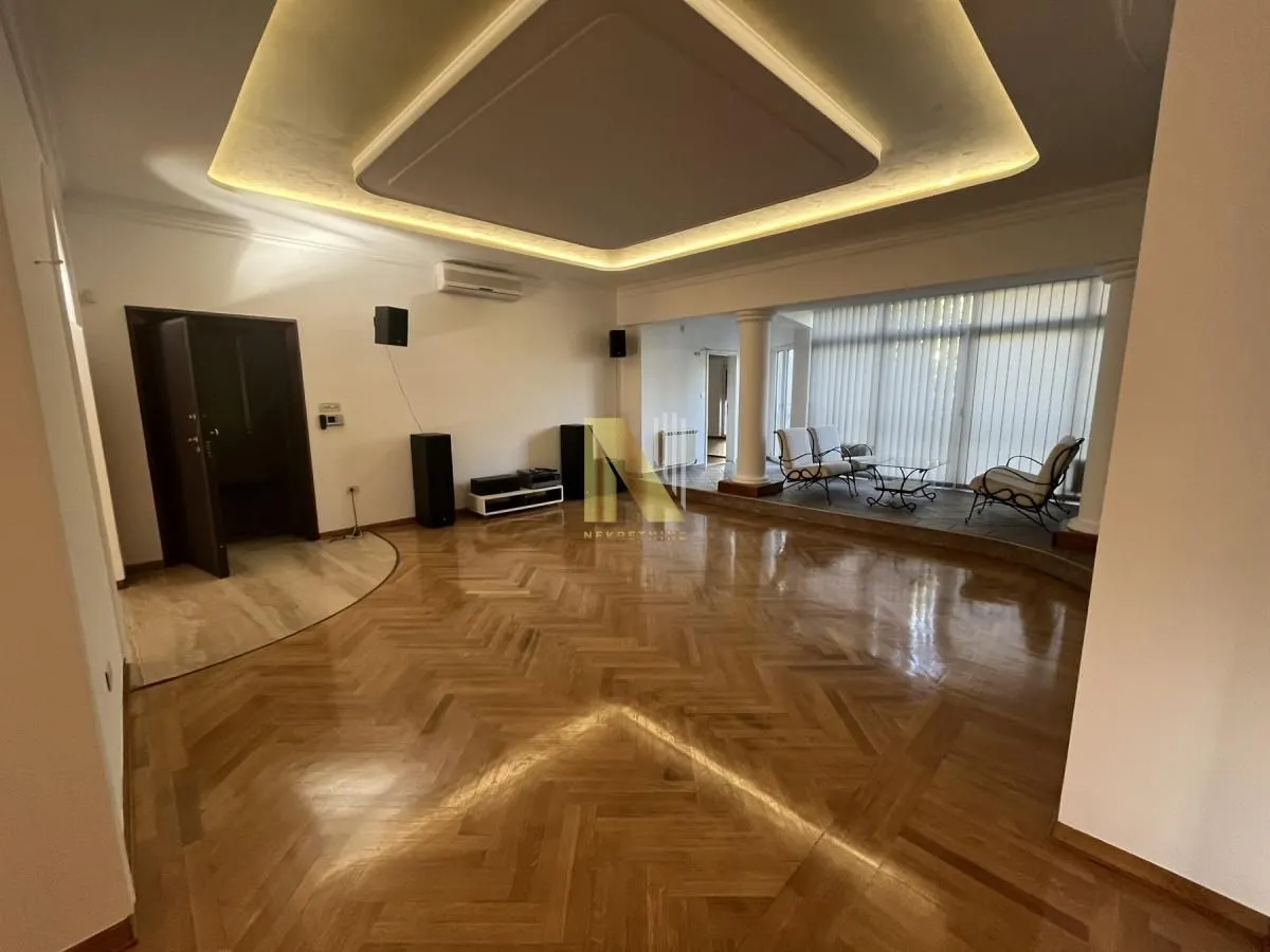Rent, office space, 213m², Centar, Novi Sad