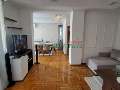 Izdavanje, četvorosoban stan, 103m², Grbavica, Novi Sad Sve Podlokacije - image 6