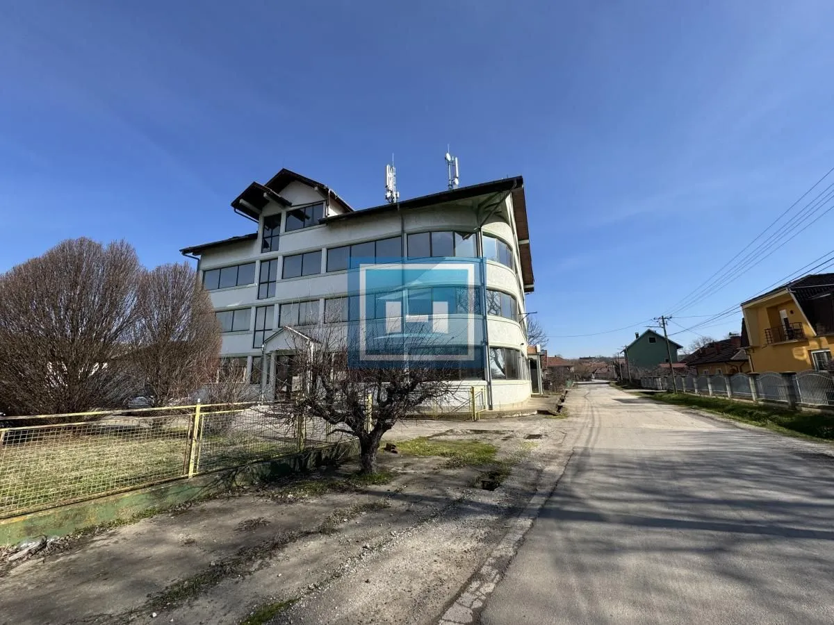 Rent, office space, 1320m², Supska, Ćuprija