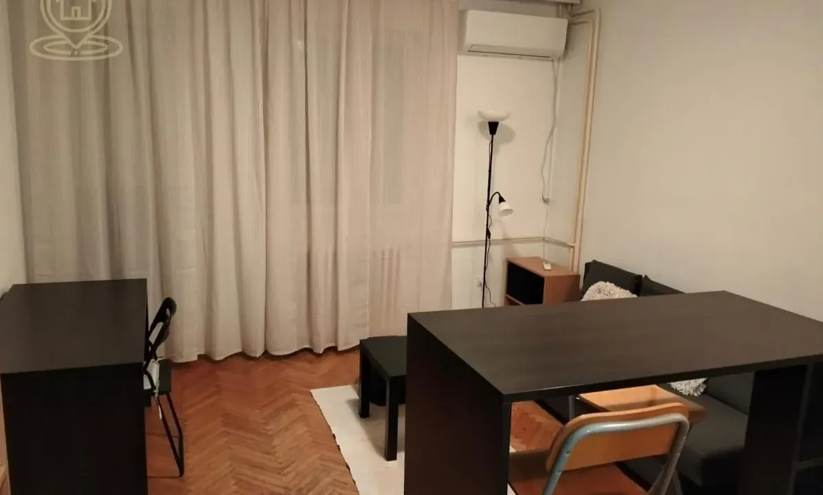 Izdavanje, garsonjera, 29m², Centar, Novi Sad