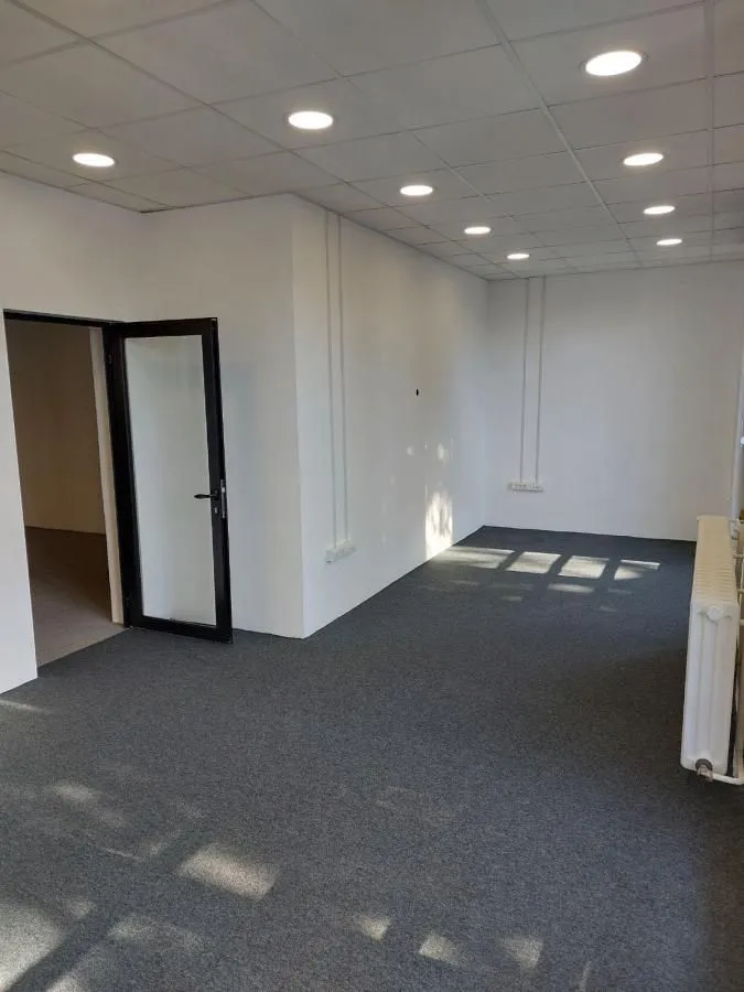 Rent, office space, 200m², Lekino Brdo, Voždovac Sve Podlokacije