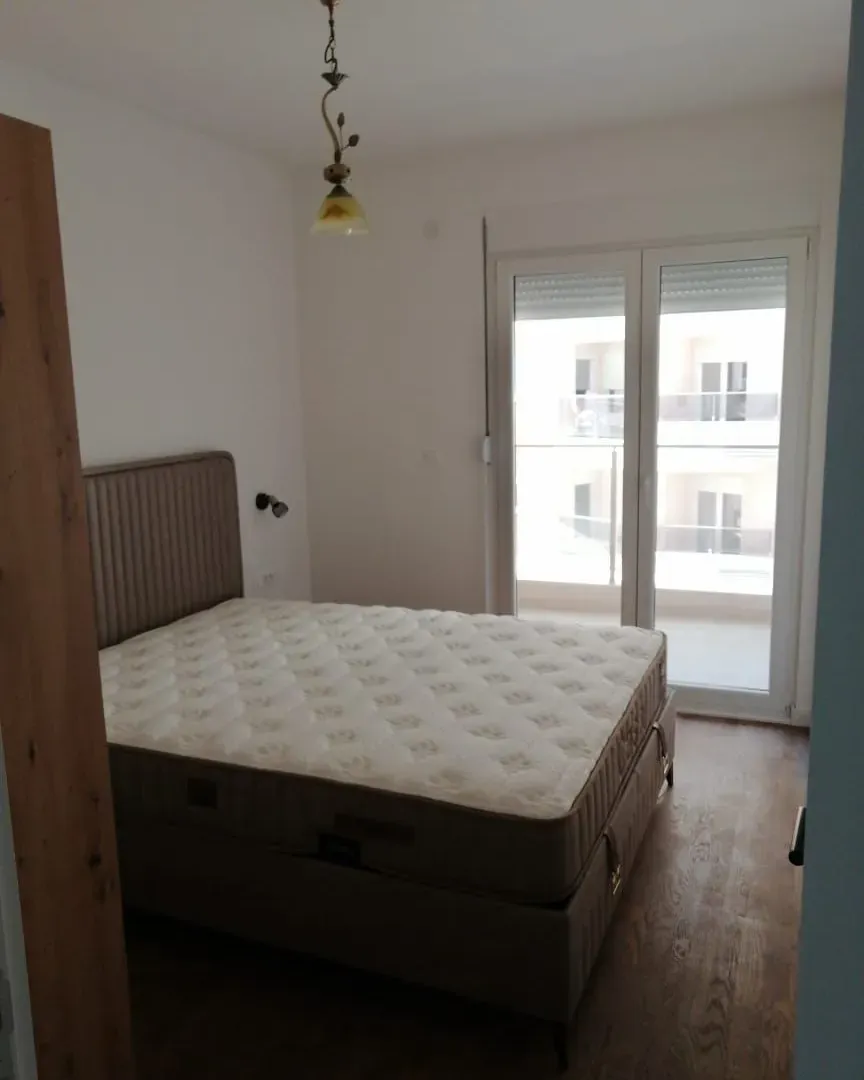 Izdavanje, jednosoban stan, 47m², Stari Aerodrom, Podgorica