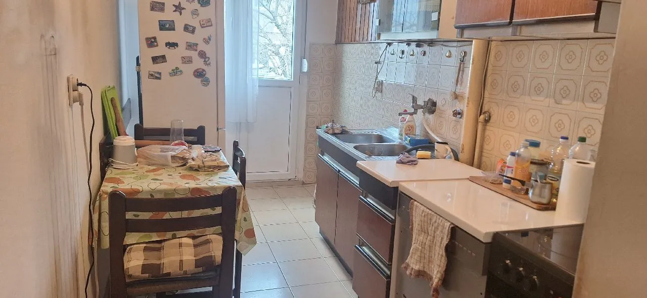 Prodaja, dvosoban stan, 67m², Kanarevo Brdo, Beograd