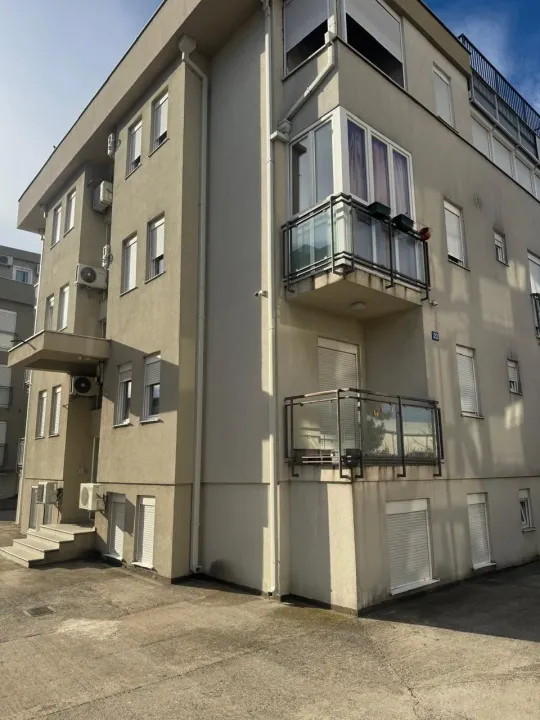Izdavanje, jednosoban stan, 29m², Zabjelo, Podgorica