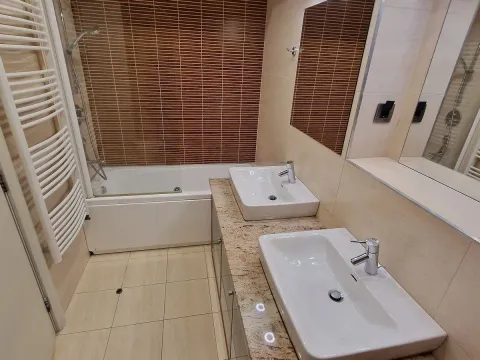 Izdavanje, trosoban stan, 148m², Dedinje Sve Podlokacije, Beograd - image 8