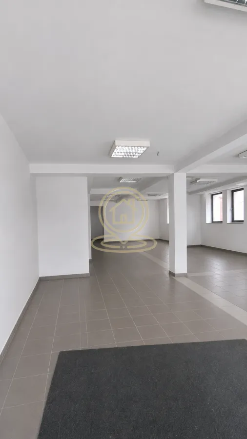 Rent, office space, 90m², Centar, Kragujevac
