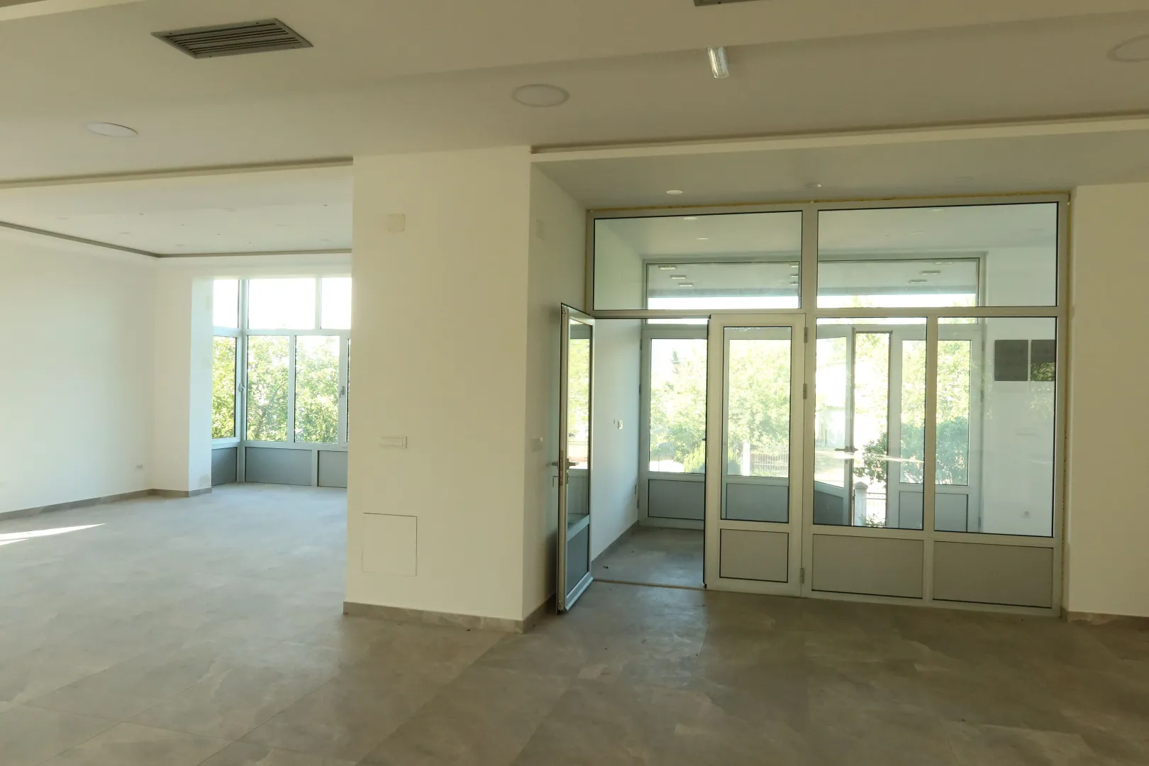 Rent, office space, 250m², Zemun Polje, Beograd