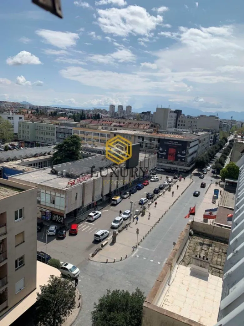 Prodaja, dvosoban stan, 86m², Centar, Podgorica