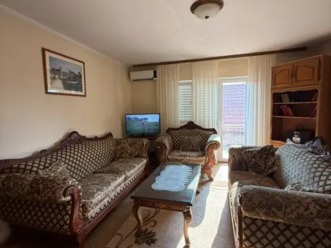 Rent, house, 120m², Marići, Tivat - image 10