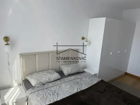 Izdavanje, dvosoban stan, 65m², Centar, Novi Sad - image 9