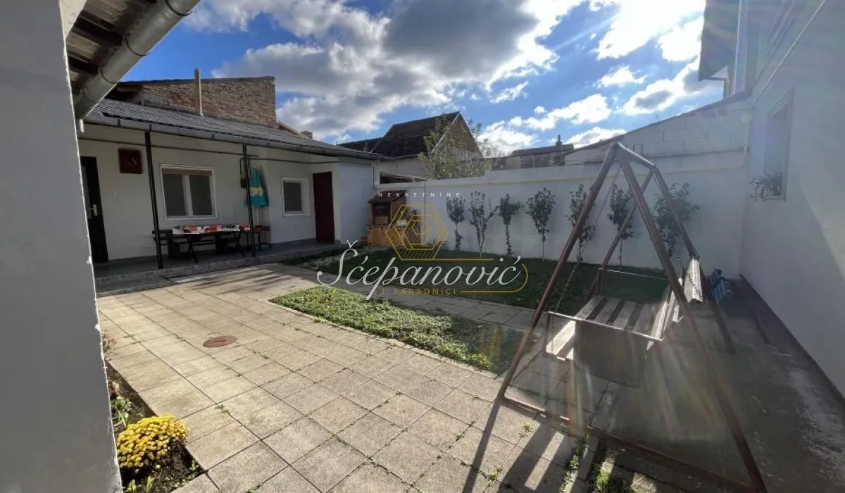 Prodaja, kuća, 181m², Klisa, Novi Sad Sve Podlokacije