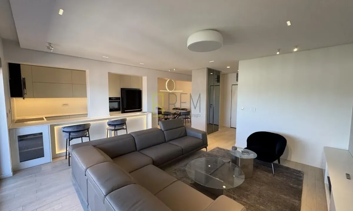 Prodaja, četvorosoban stan, 136m², Master Kvart, Podgorica