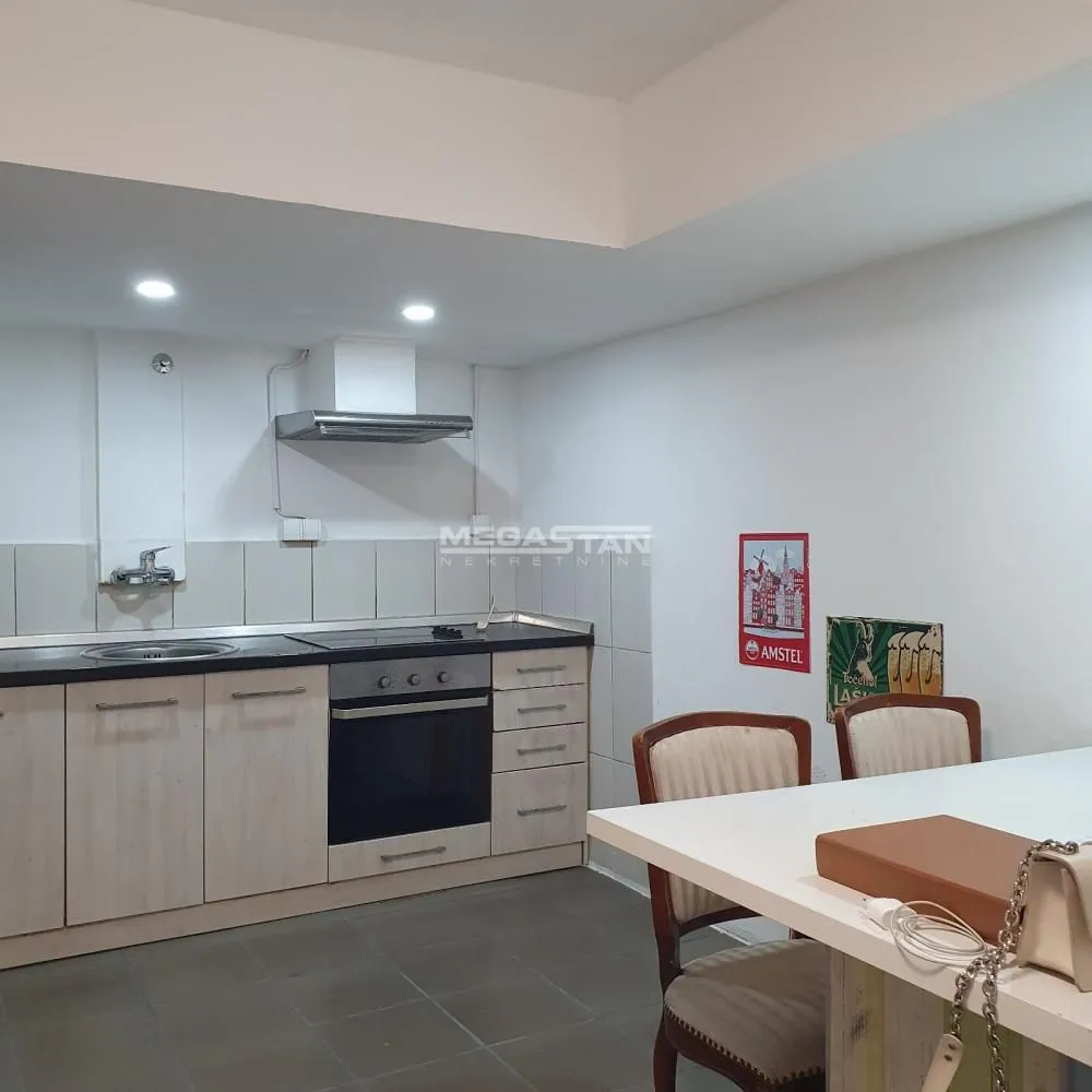 Sale, office space, 43m², Savski Venac, Beograd