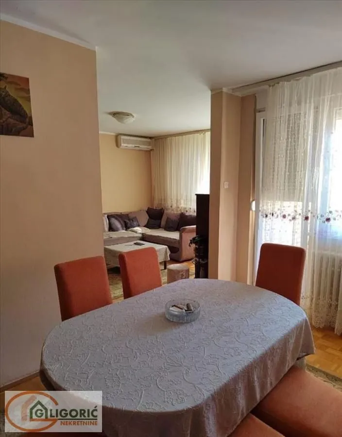 Prodaja, trosoban stan, 77m², Stari Grad, Beograd