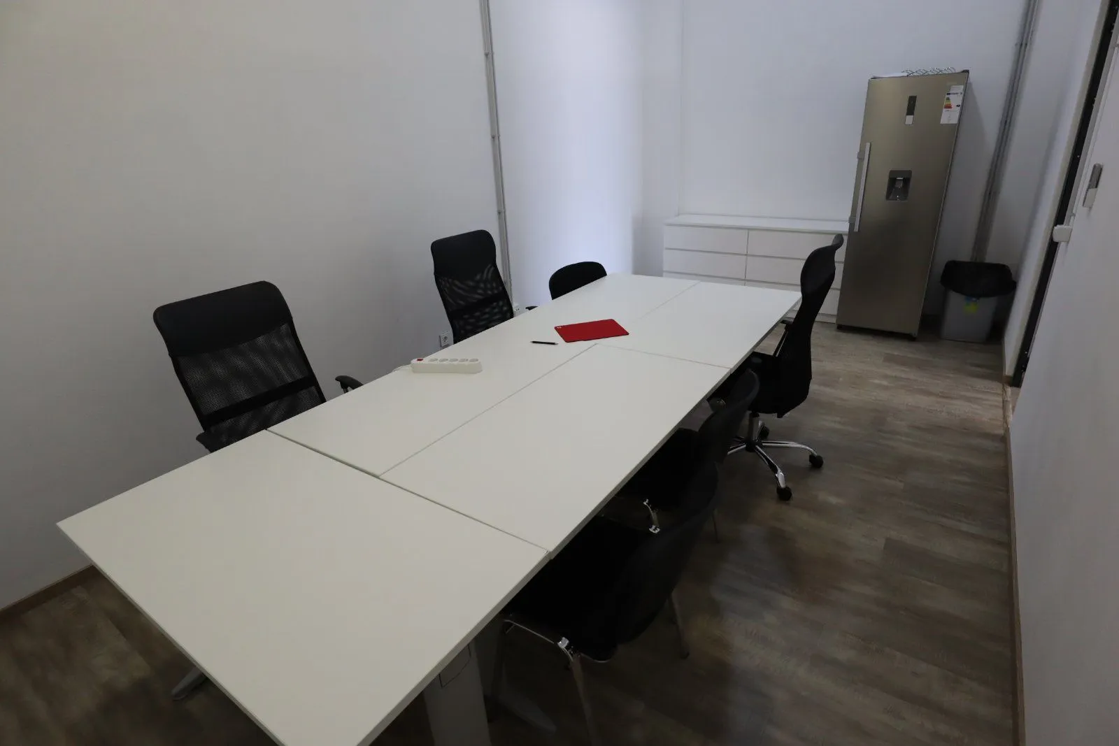 Rent, office space, 1200m², Utjeha, Bar