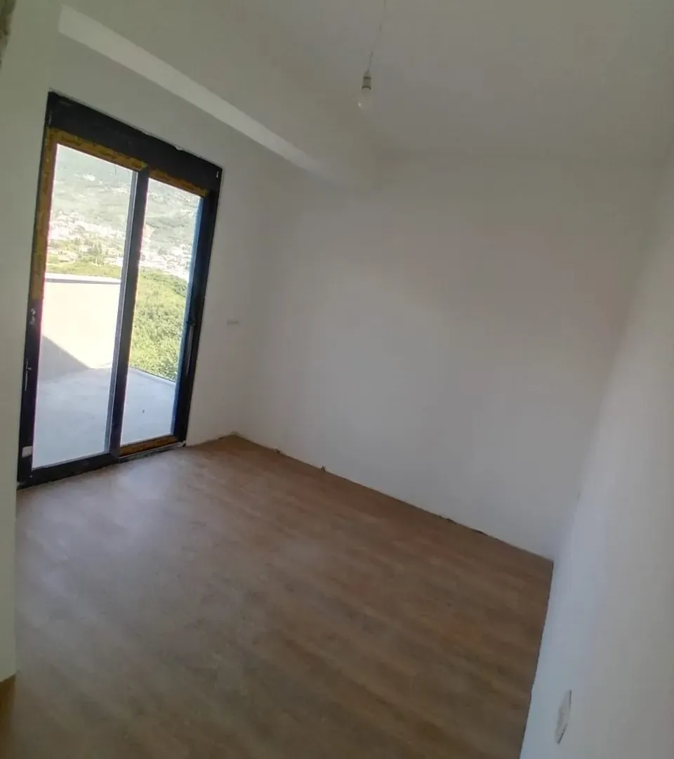Sale, three bedroom apartment, 94m², Centar, Bar