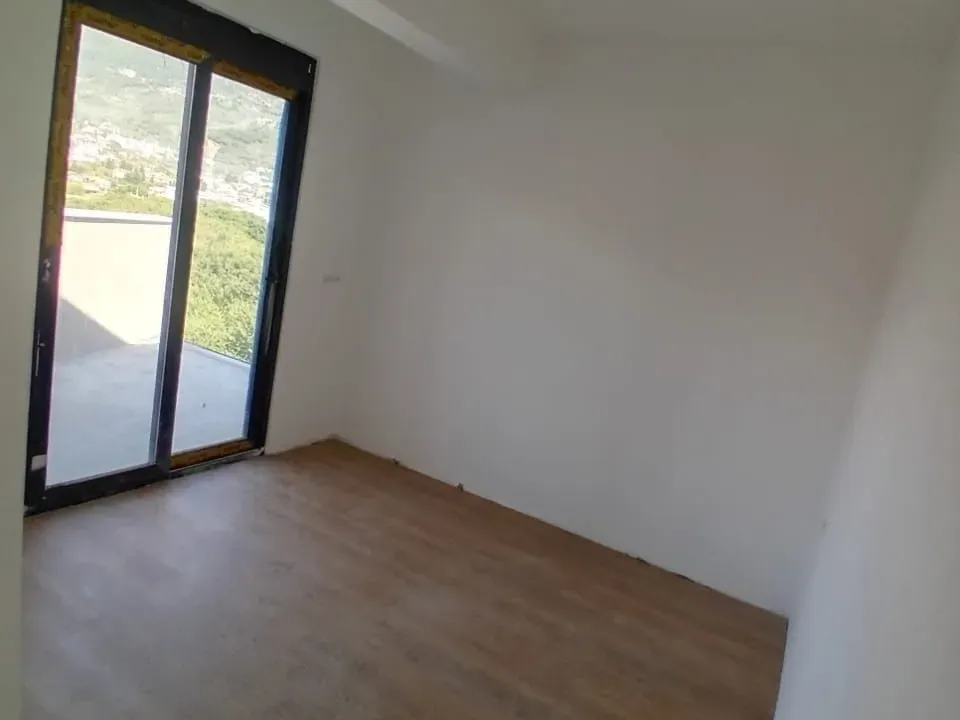 Sale, three bedroom apartment, 94m², Centar, Bar