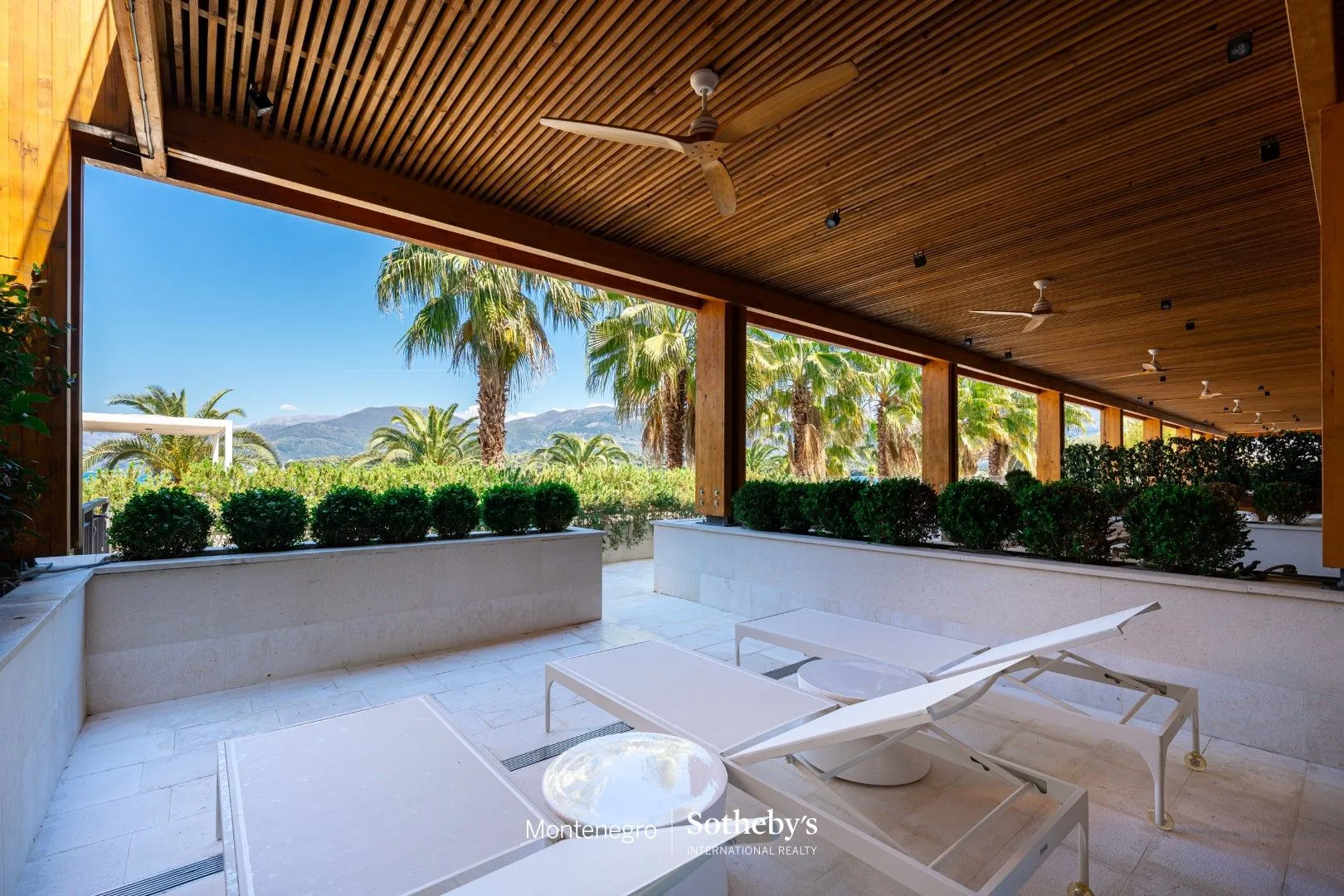 Prodaja, dvosoban stan, 300m², Đuraševići, Tivat