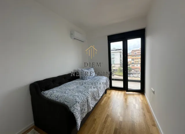 Izdavanje, dvosoban stan, 65m², Stari Aerodrom, Podgorica