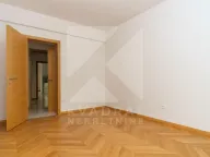 Sale, three bedroom apartment, 142m², Gorica C, Podgorica - image 9