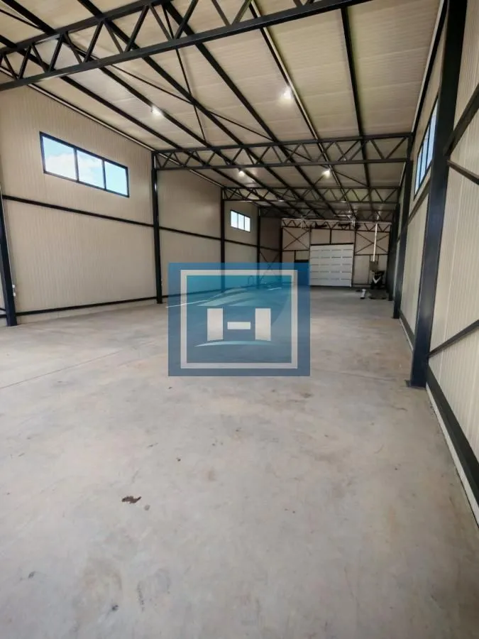 Rent, office space, 430m², Gloždak, Paraćin
