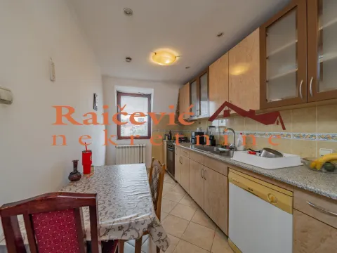 Izdavanje, kuća, 500m², Zvezdara Sve Podlokacije, Beograd - image 12