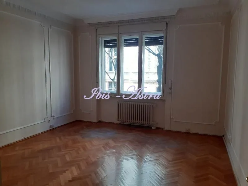 Rent, four bedroom apartment, 140m², Stari Grad, Beograd