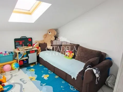 Prodaja, kuća, 313m², Jajinci, Voždovac Sve Podlokacije - image 13