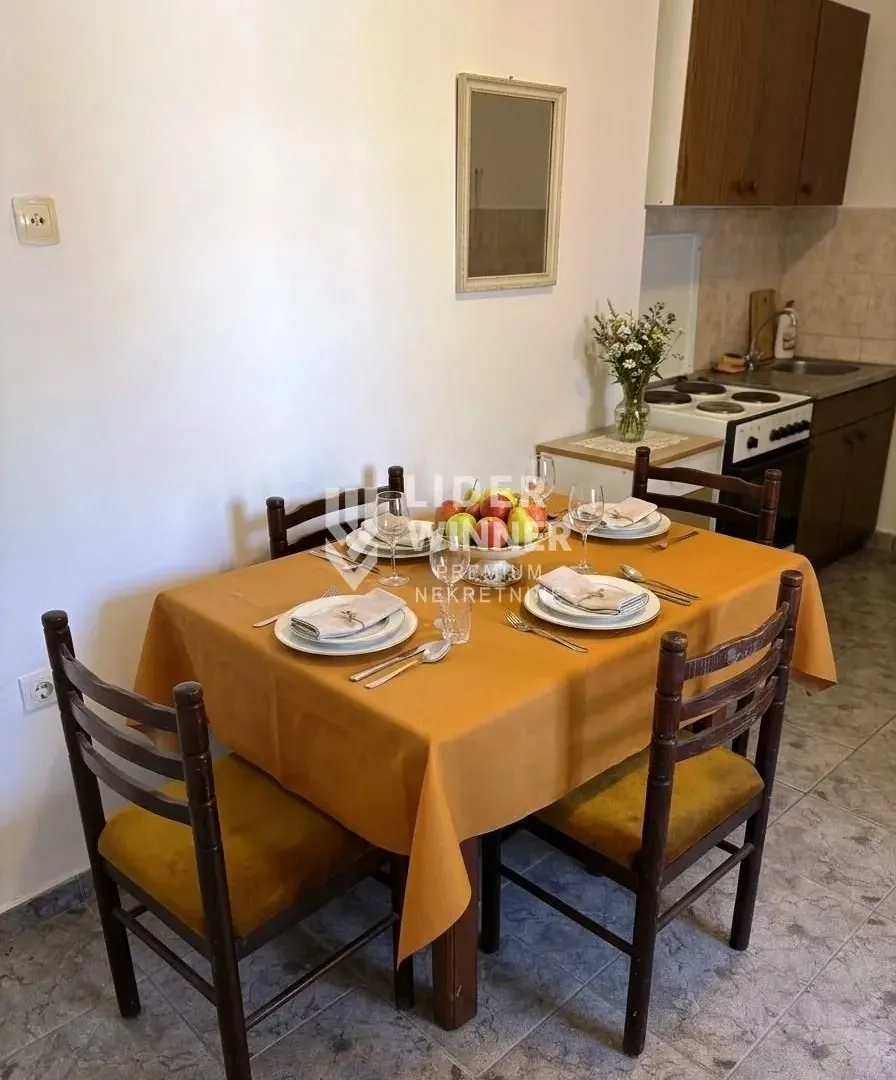 Prodaja, trosoban stan, 65m², Bogoslovija, Palilula Sve Podlokacije