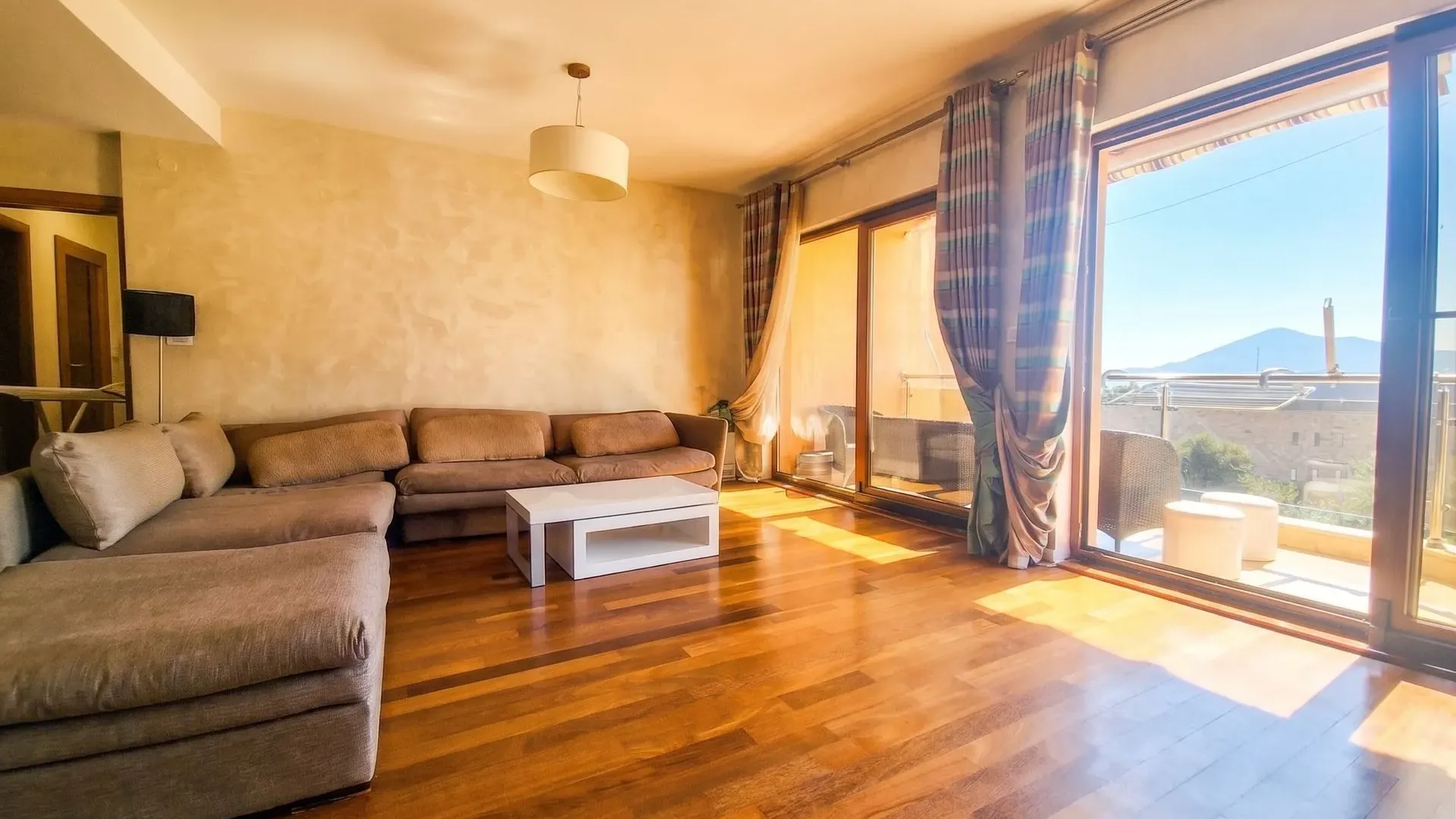 Rent, two bedroom apartment, 80m², Kamenovo, Budva