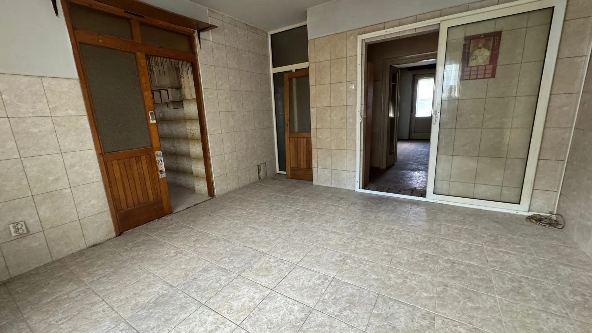 Prodaja, dvosoban stan, 85m², Centar, Podgorica