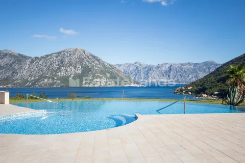 Prodaja, trosoban stan, 97m², Morinj, Kotor - image 20