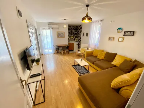 Sale, house, 435m², Šušanj, Bar - image 15