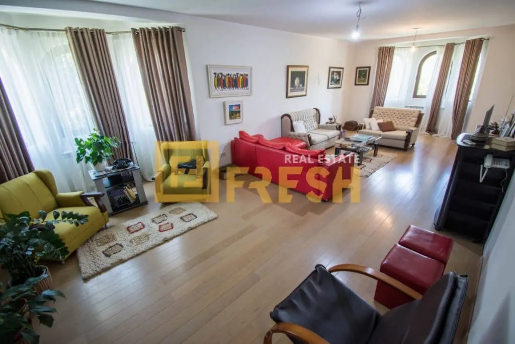 Prodaja, kuća, 253m², Zagorič, Podgorica