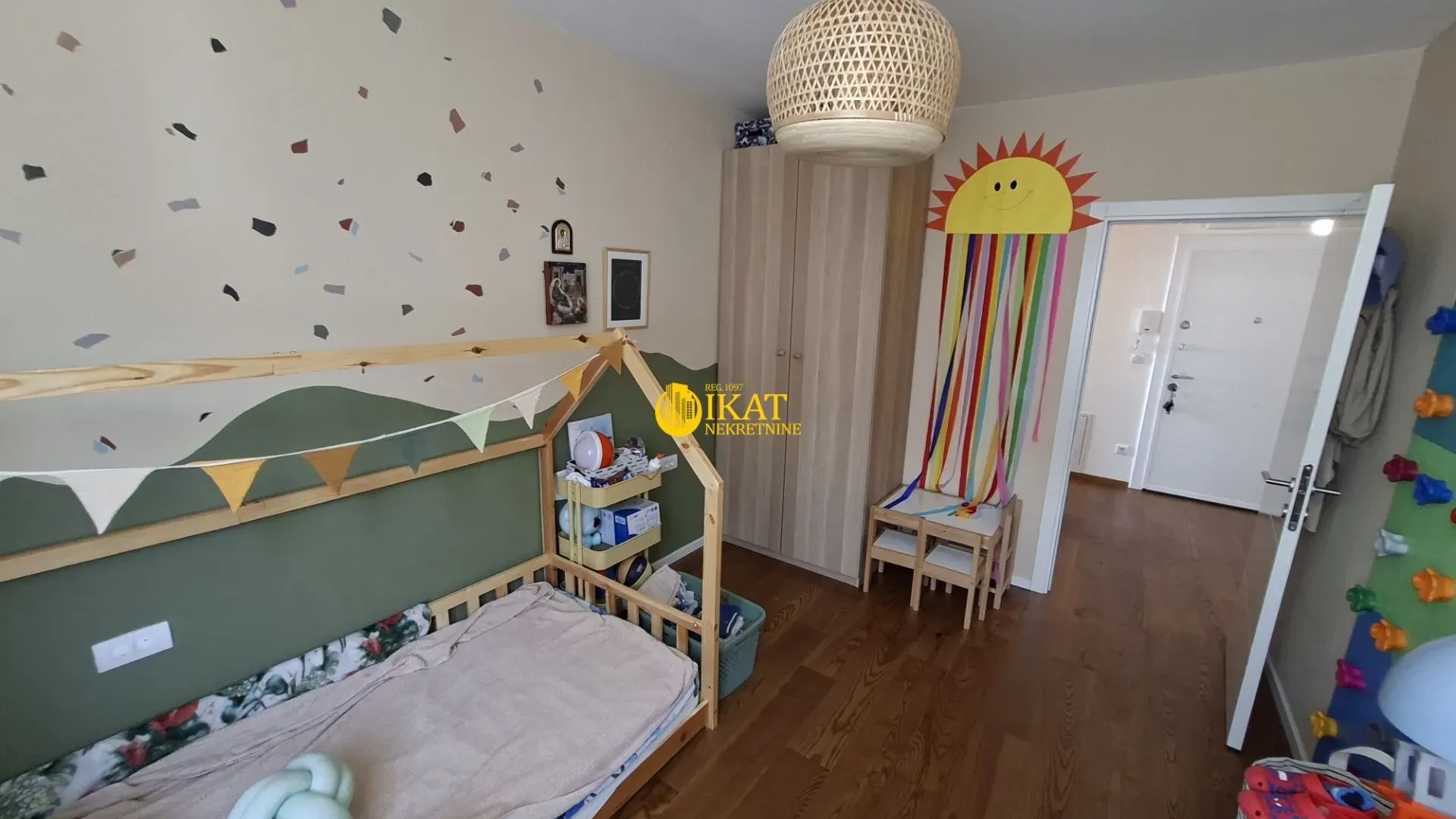 Sale, three bedroom apartment, 74m², Višnjička Banja, Palilula Sve Podlokacije