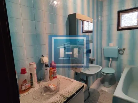 Prodaja, kuća, 308m², Bresje, Jagodina - image 22