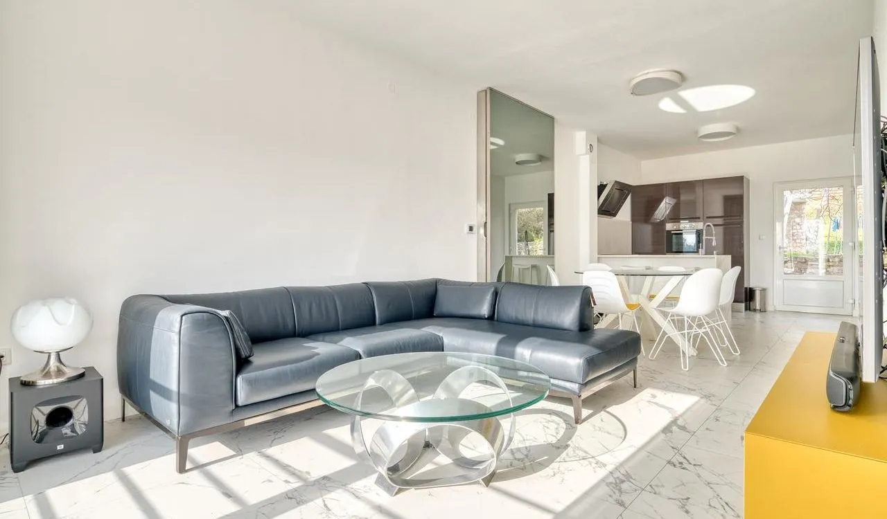 Sale, two bedroom apartment, 60m², Petrovac, Budva