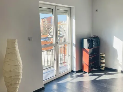 Prodaja, dvosoban stan, 60m², Kluz, Zvezdara Sve Podlokacije - image 6