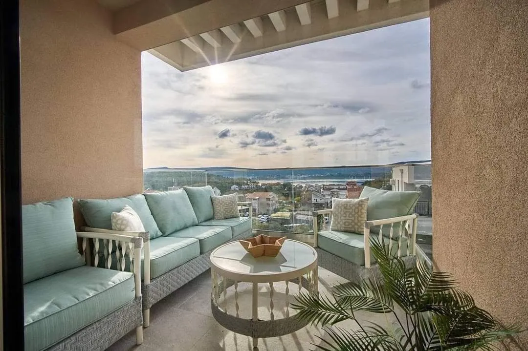 Rent, two bedroom apartment, 62m², Tivat, Crna Gora