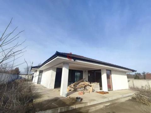 Prodaja, kuća, 180m², Zorka, Subotica - image 4