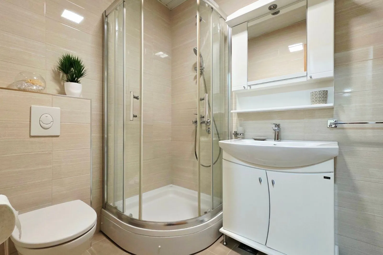 Rent, two bedroom apartment, 65m², City Kvart, Podgorica