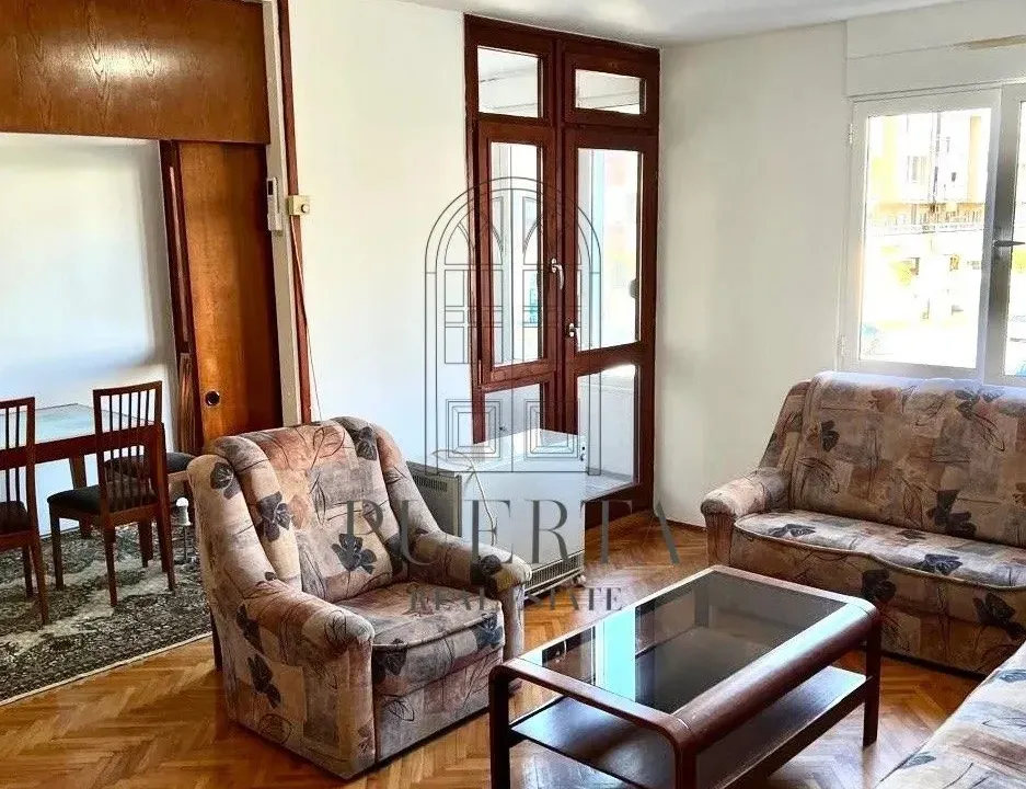 Izdavanje, dvosoban stan, 76m², Stari Aerodrom, Podgorica