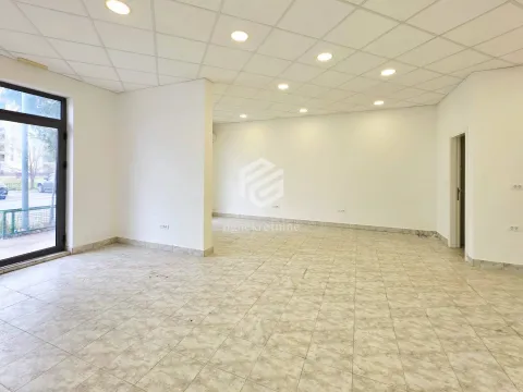 Rent, office space, 75m², Stari Aerodrom, Podgorica - image 6