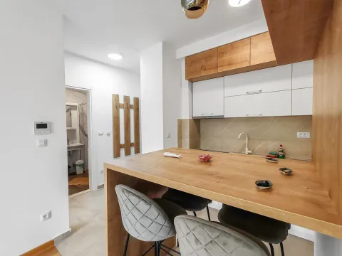 Izdavanje, jednosoban stan, 37m², Bečići, Budva - image 4