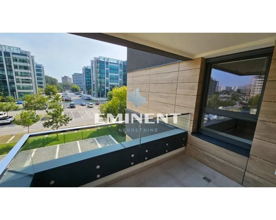 Izdavanje, četvorosoban stan, 107m², Novi Beograd Blok 65, Novi Beograd Sve Podlokacije