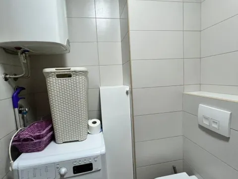 Prodaja, jednosoban stan, 46m², Krivi Most, Podgorica - image 9