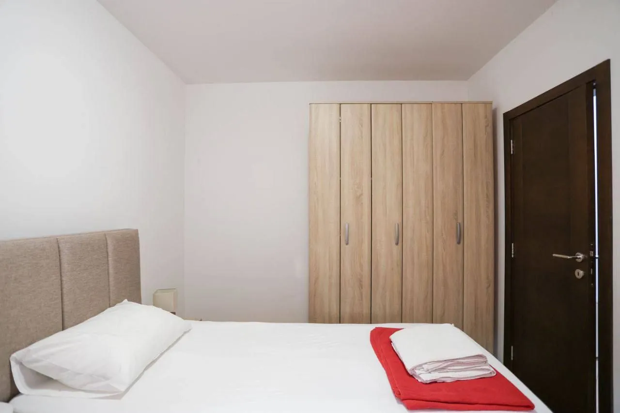 Rent, one bedroom apartment, 45m², Lazi, Budva